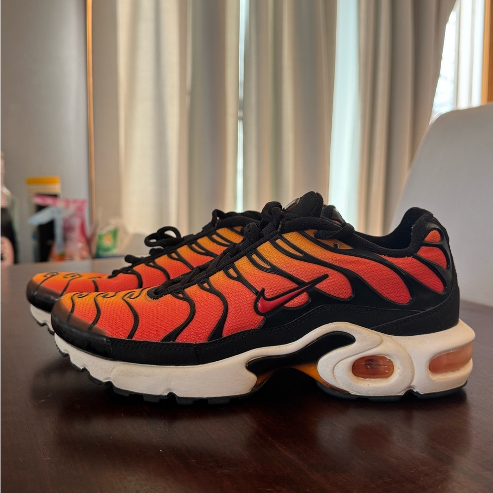 NIKE AIR MAX PLUS ORANGE TIGER